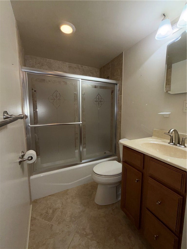 143 Arrow, Elizabeth, PA 15037