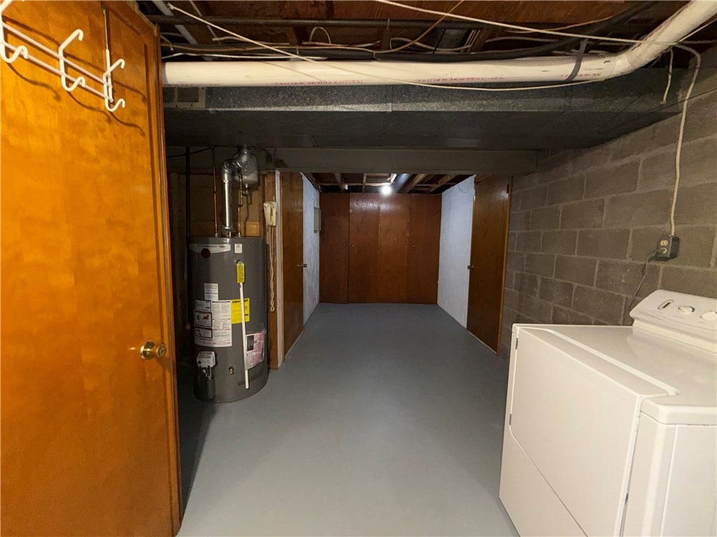 143 Arrow, Elizabeth, PA 15037