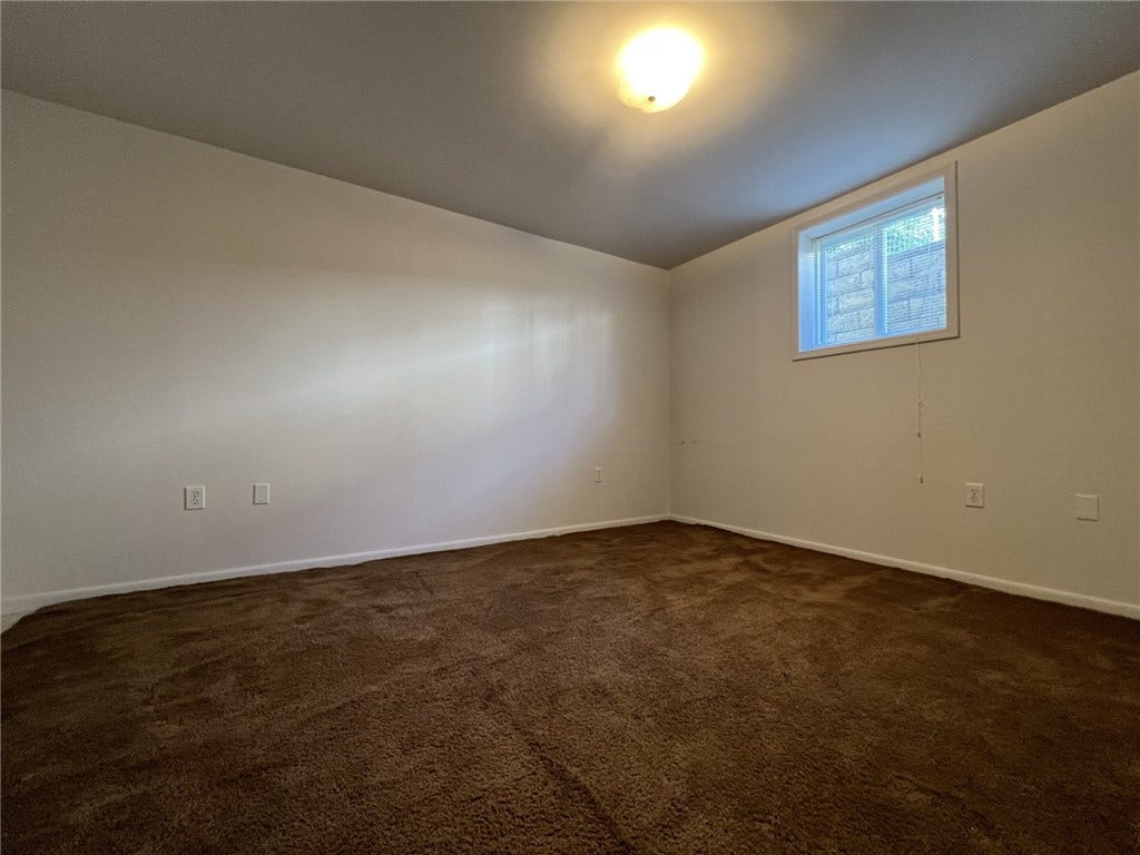 13 Dearth Ln, Uniontown, PA 15401