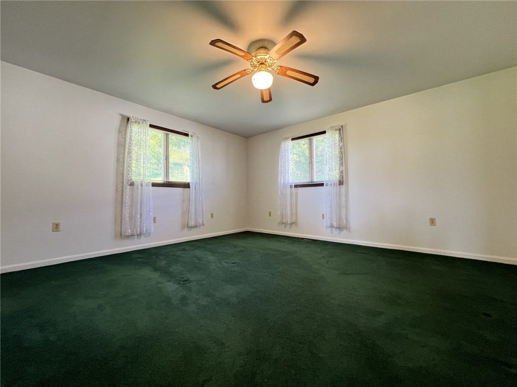 13 Dearth Ln, Uniontown, PA 15401