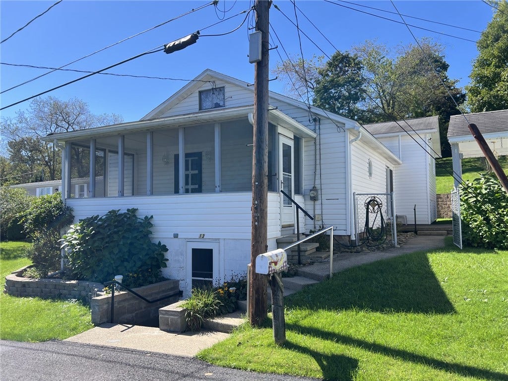 13 Dearth Ln, Uniontown, PA 15401