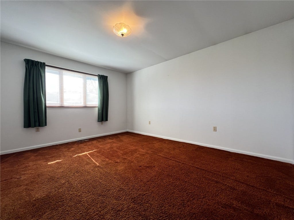 13 Dearth Ln, Uniontown, PA 15401