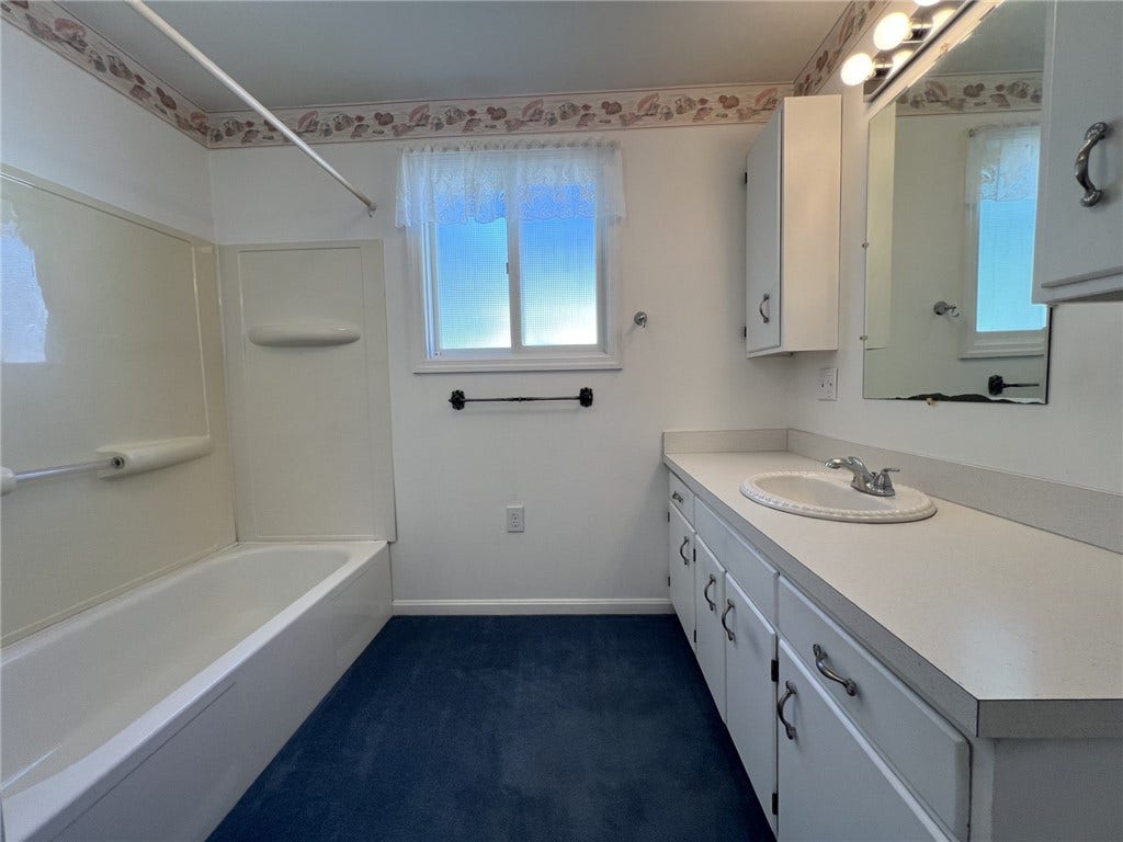 13 Dearth Ln, Uniontown, PA 15401
