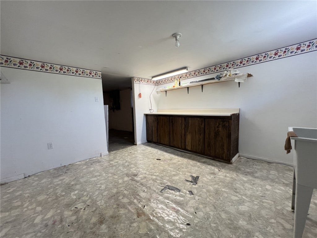 13 Dearth Ln, Uniontown, PA 15401