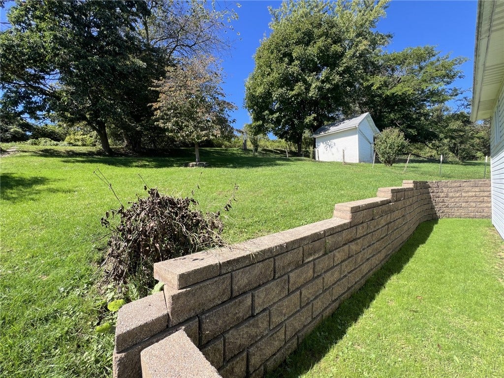 13 Dearth Ln, Uniontown, PA 15401