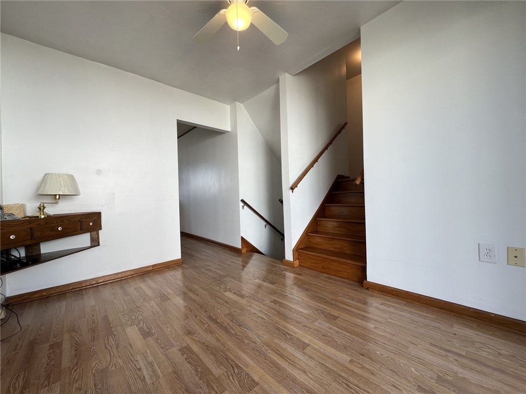 13 Dearth Ln, Uniontown, PA 15401