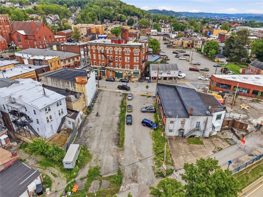 7527 Washington Ave, Pittsburgh, PA 15218