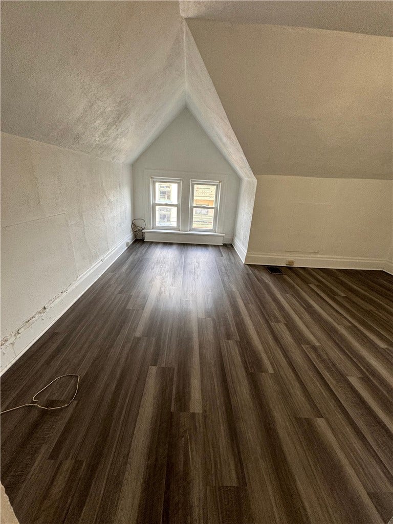 511 Mifflin Ave, Pittsburgh, PA 15221 Room - Unit 3