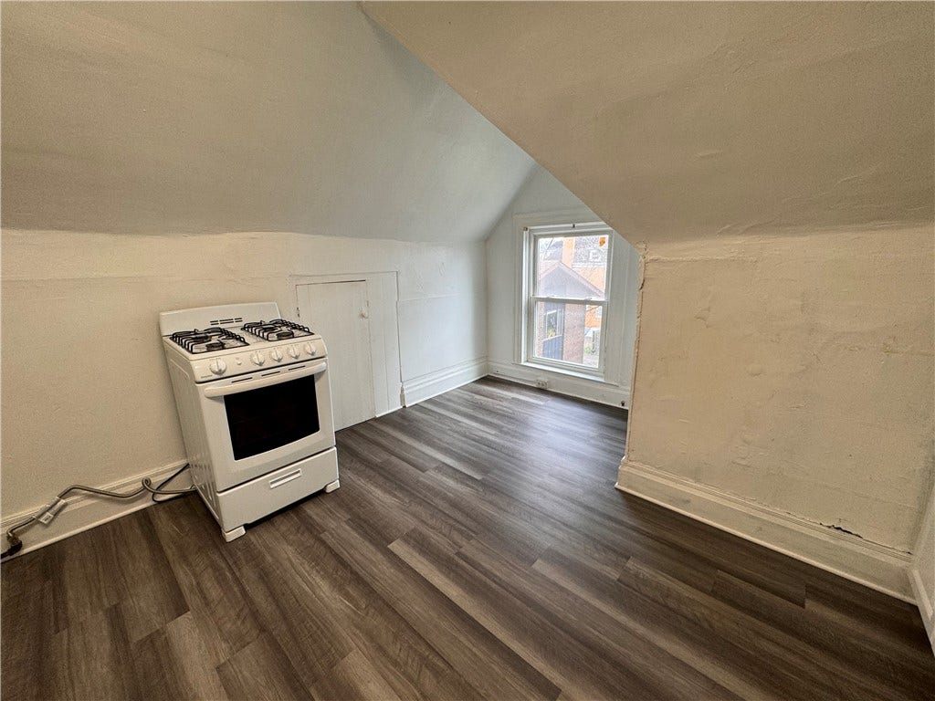 511 Mifflin Ave, Pittsburgh, PA 15221 Kitchen - Unit 3
