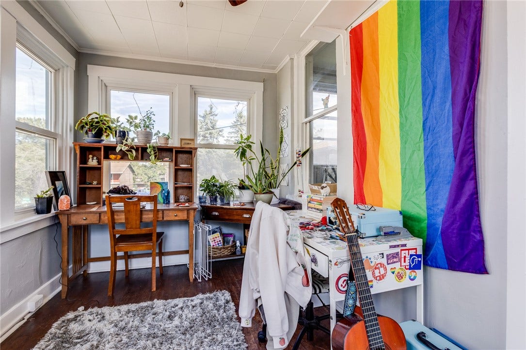 511 Mifflin Ave, Pittsburgh, PA 15221 Sunroom - Unit 2