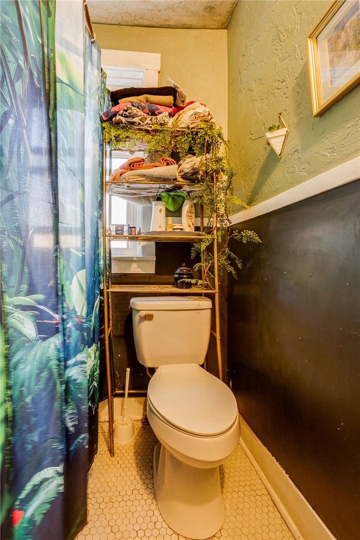 2836 W Liberty Ave, Pittsburgh, PA 15216 2836 W Liberty Ave, Pittsburgh, PA 15216