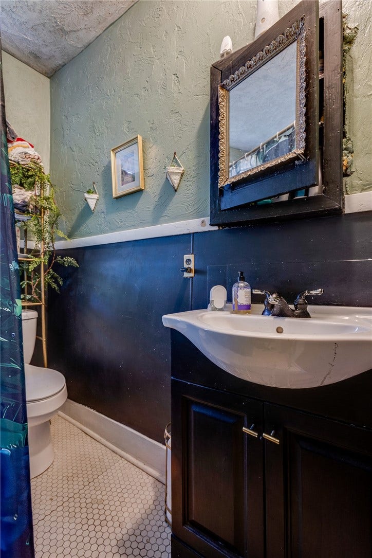 2836 W Liberty Ave, Pittsburgh, PA 15216 2836 W Liberty Ave, Pittsburgh, PA 15216