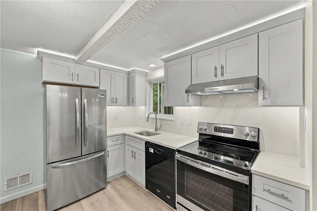 1045 BROUGHTON ROAD, Pittsburgh, PA 15236