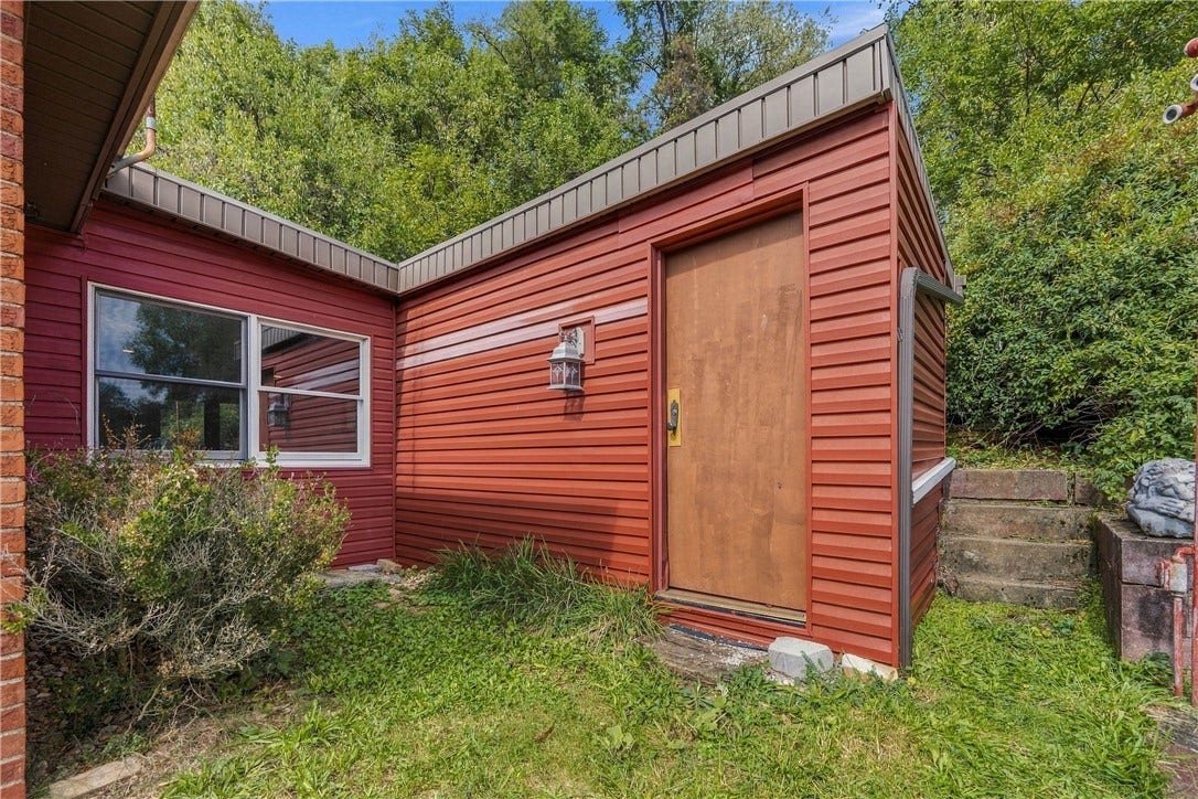 1045 BROUGHTON ROAD, Pittsburgh, PA 15236