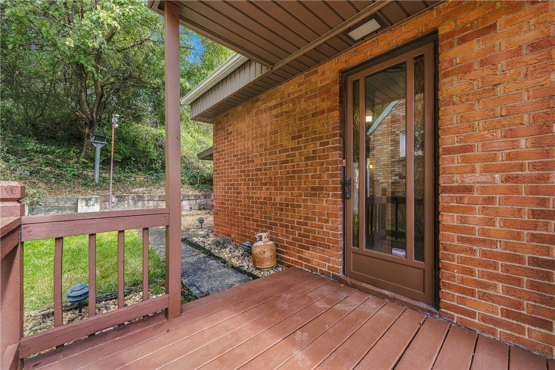 1045 BROUGHTON ROAD, Pittsburgh, PA 15236