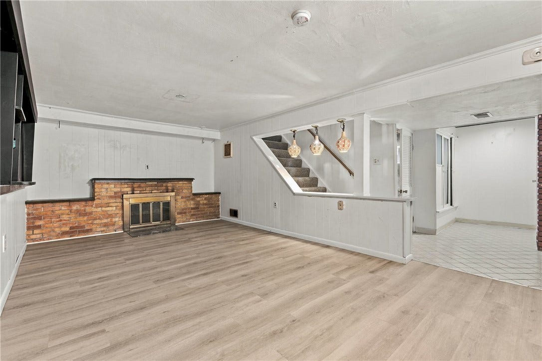 1045 BROUGHTON ROAD, Pittsburgh, PA 15236