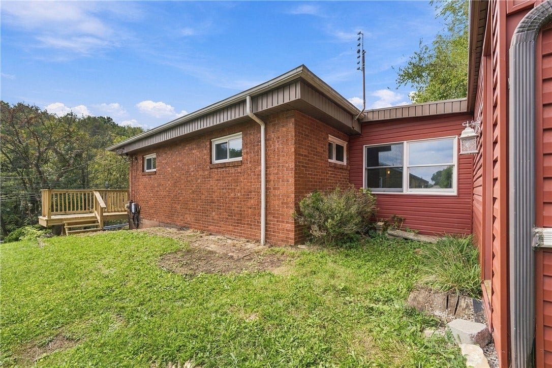 1045 BROUGHTON ROAD, Pittsburgh, PA 15236