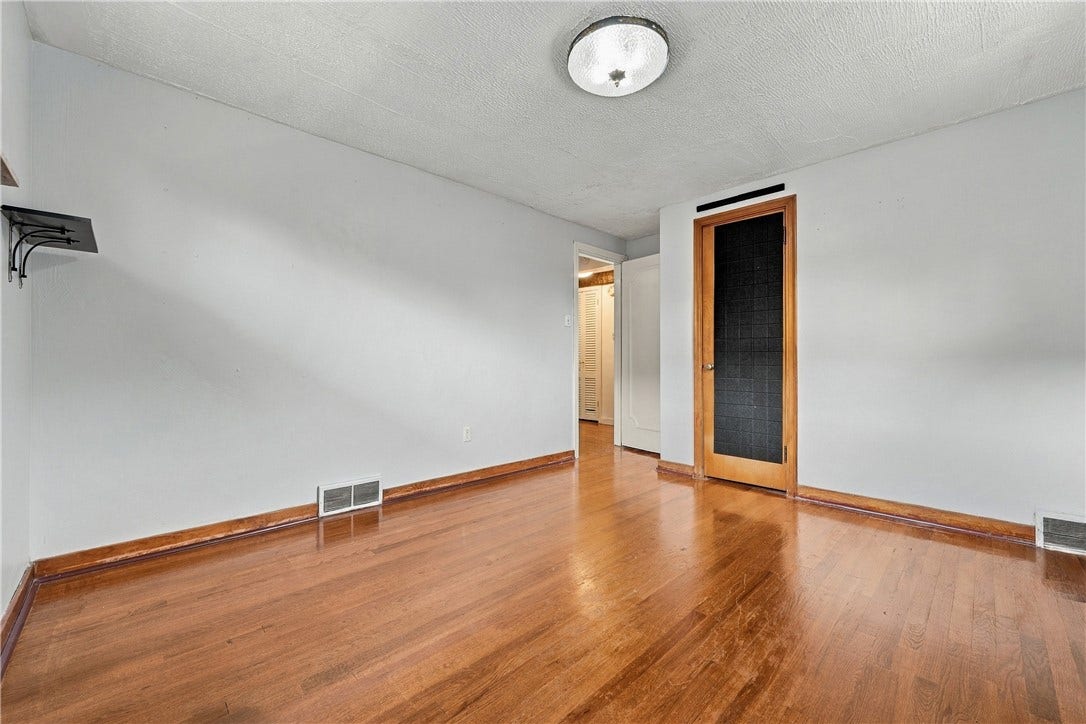 1045 BROUGHTON ROAD, Pittsburgh, PA 15236