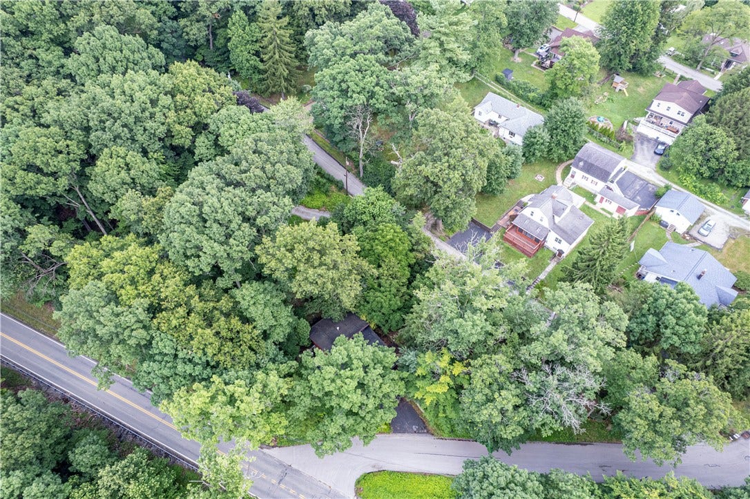486 WOODLAWN, Jeannette, PA 15644