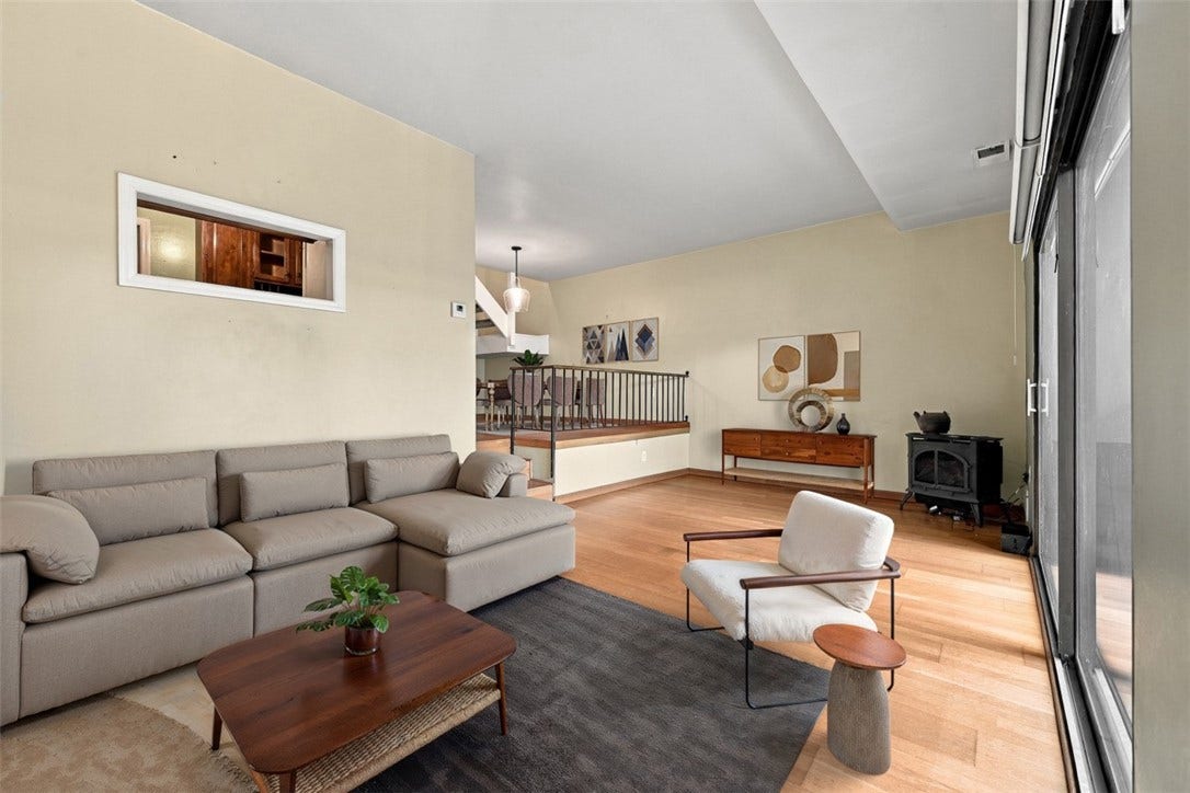 2034 SWALLOW HILL, #208, Pittsburgh, PA 15220
