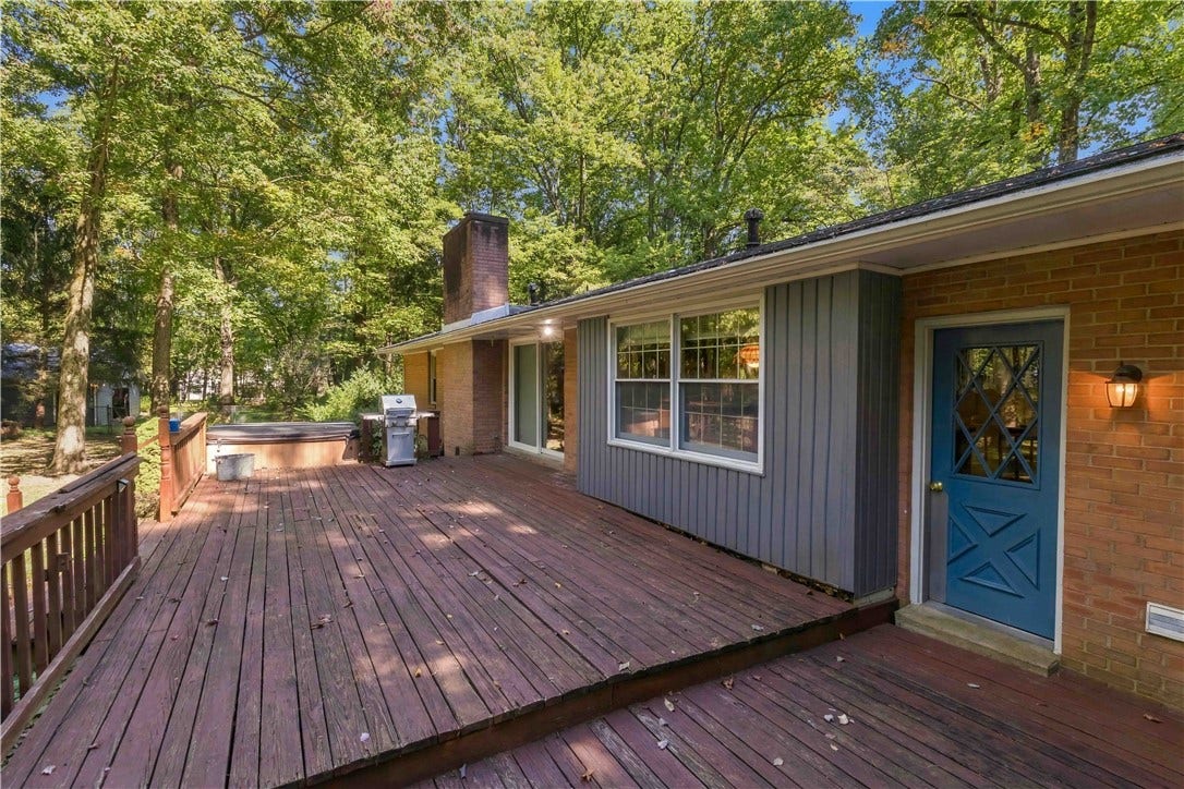 1405 Rolling Acres Road, Latrobe, PA 15650