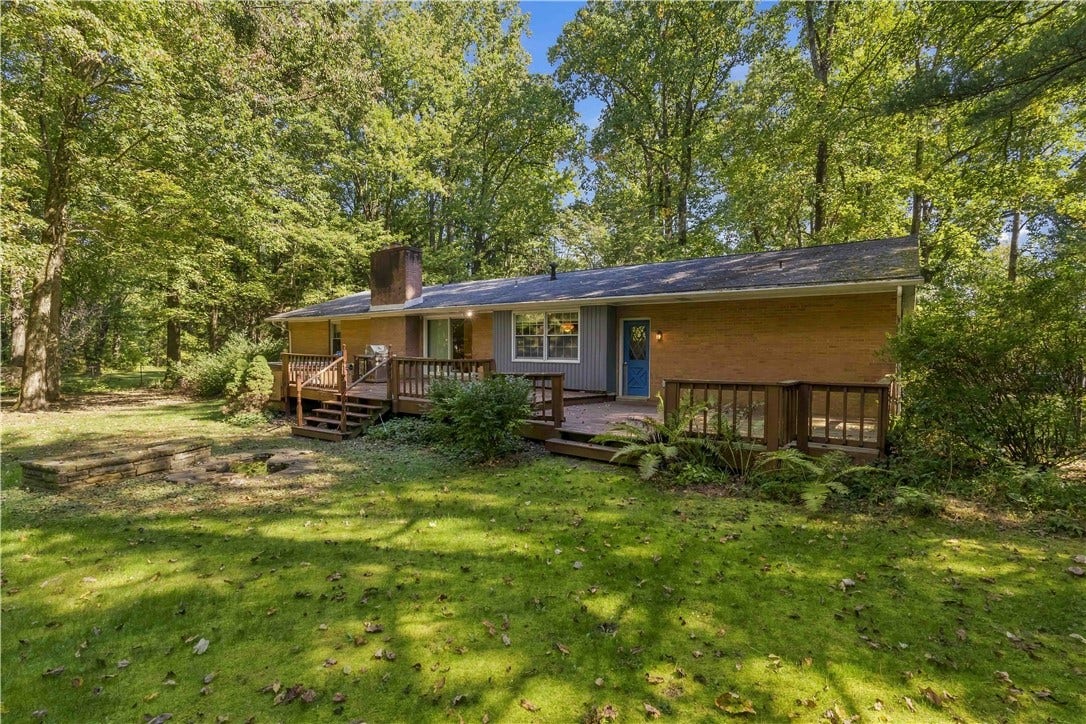 1405 Rolling Acres Road, Latrobe, PA 15650