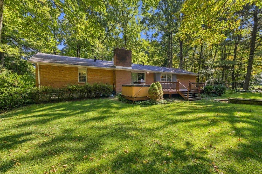 1405 Rolling Acres Road, Latrobe, PA 15650