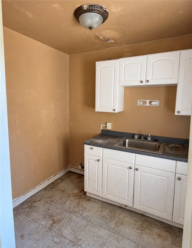 1434 Penn Ave, Pittsburgh, PA 15221