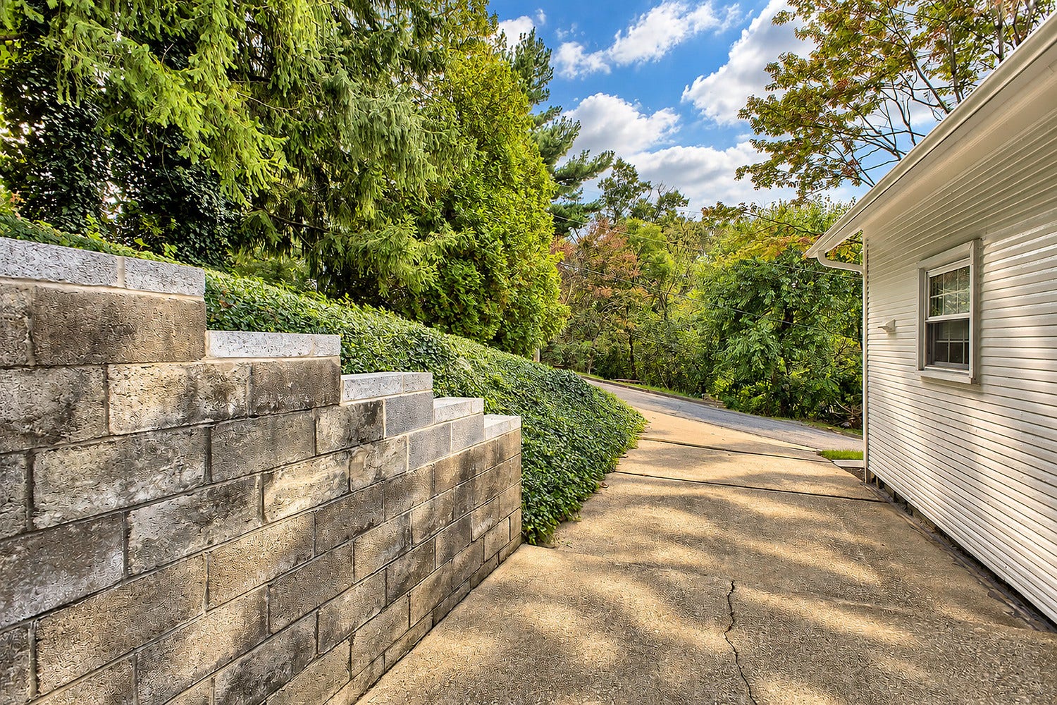 301 Silvis Street, Jeannette, PA 15644