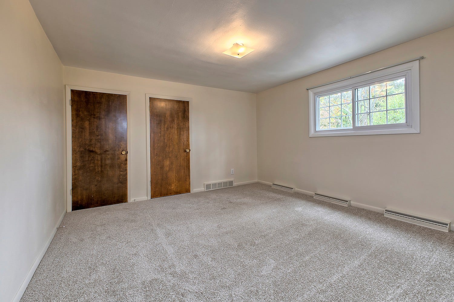 301 Silvis Street, Jeannette, PA 15644