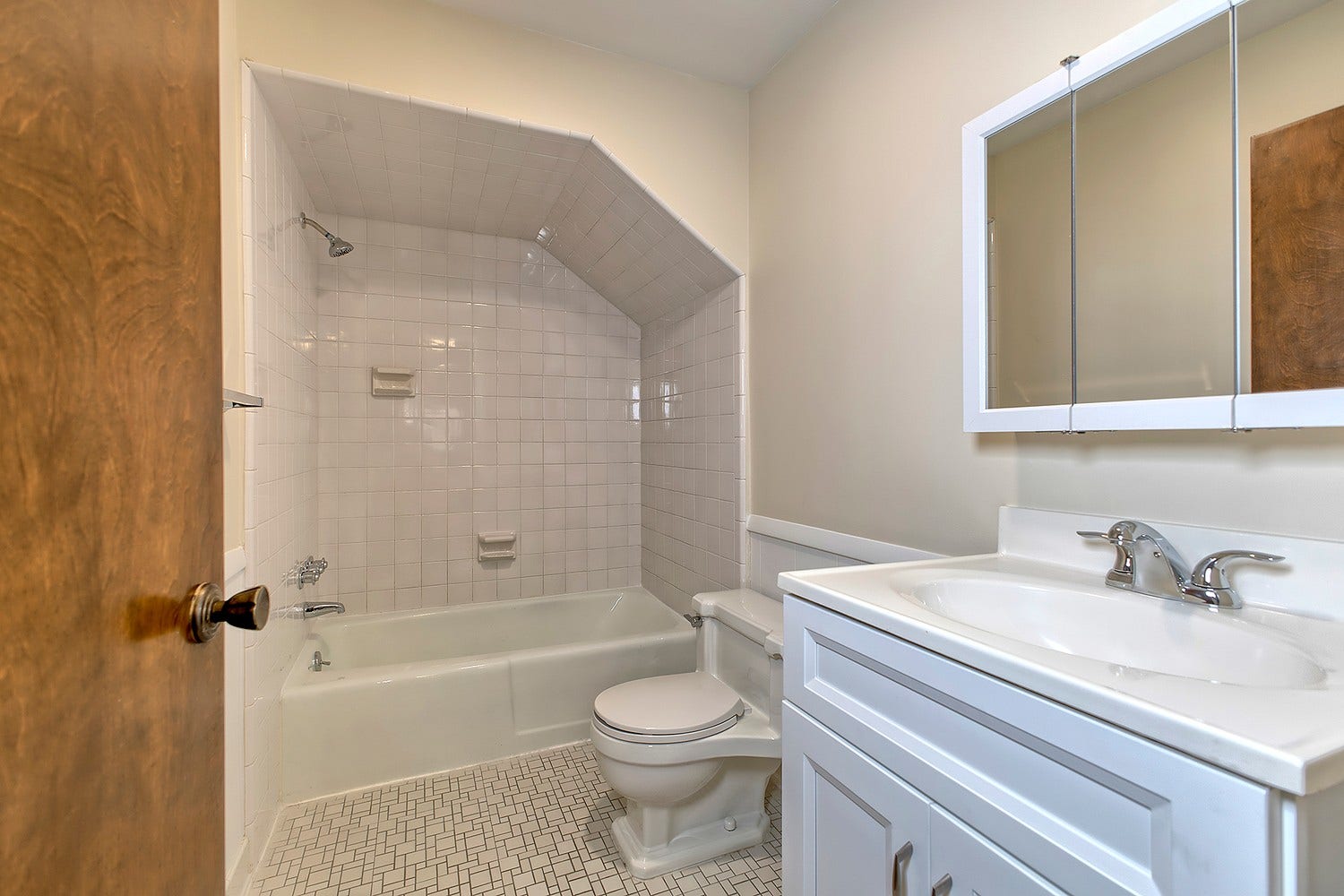 301 Silvis Street, Jeannette, PA 15644