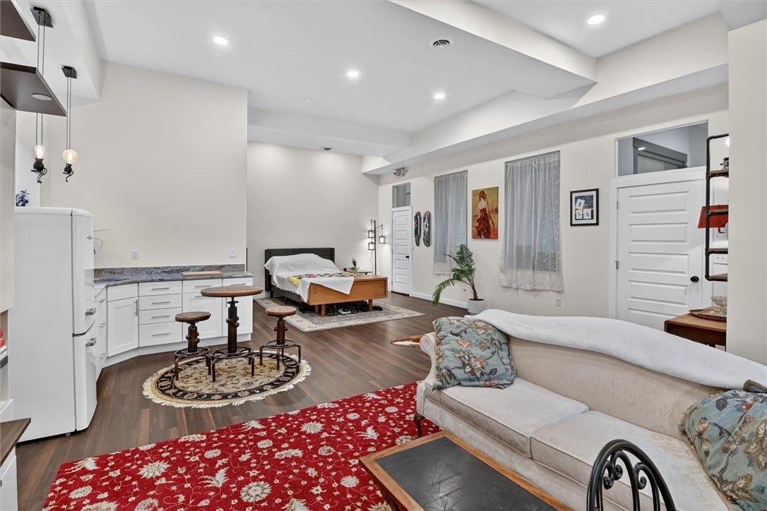 420 Market St, Freeport, PA 16229