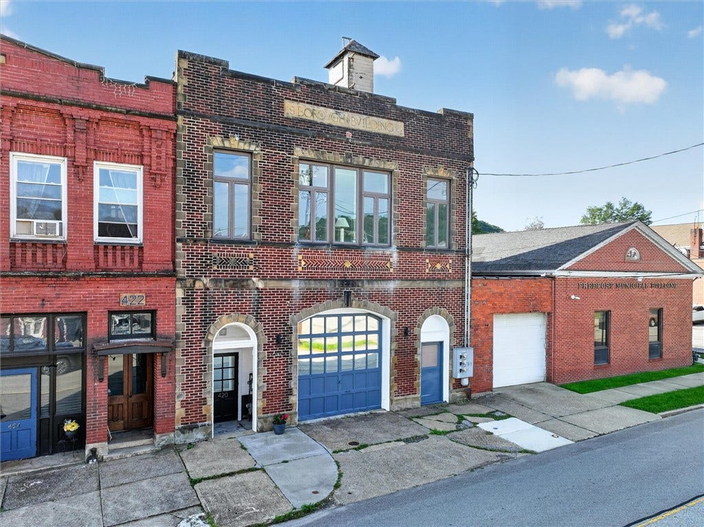 420 Market St, Freeport, PA 16229