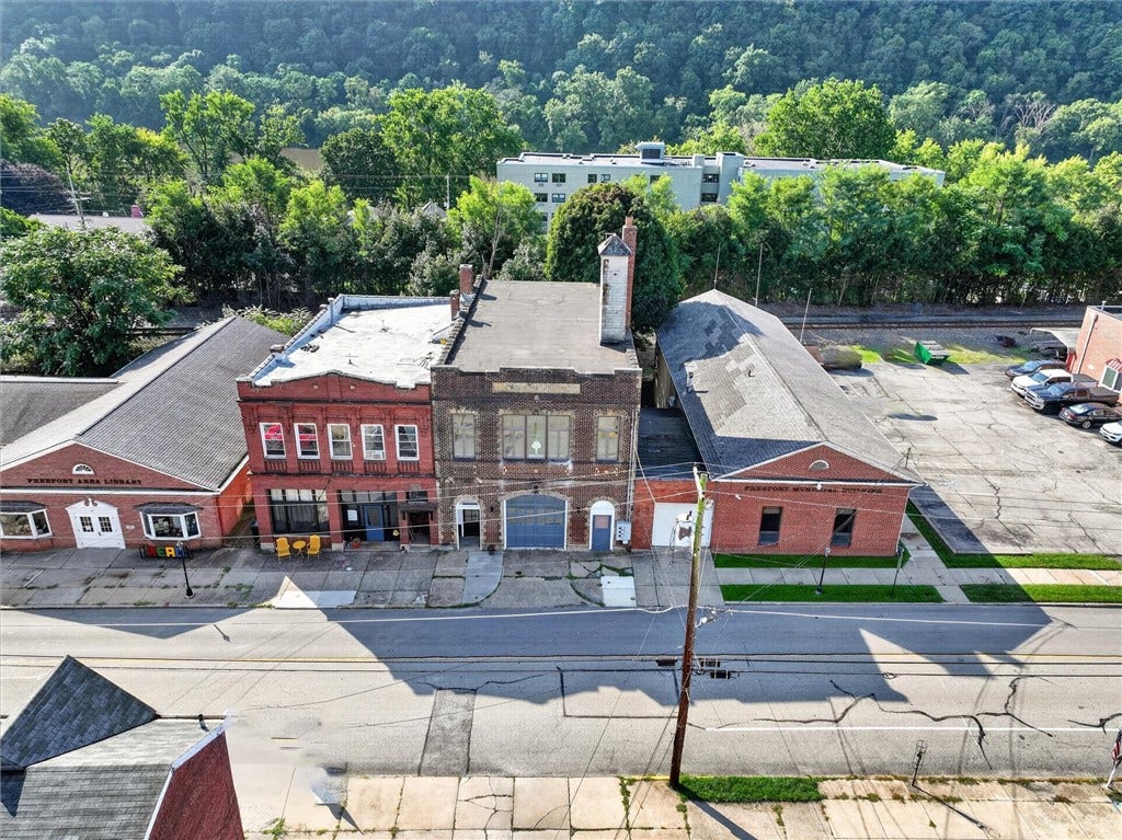 420 Market St, Freeport, PA 16229