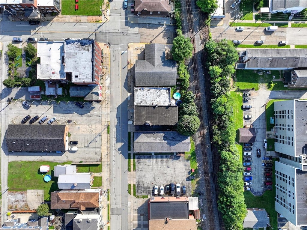 420 Market St, Freeport, PA 16229
