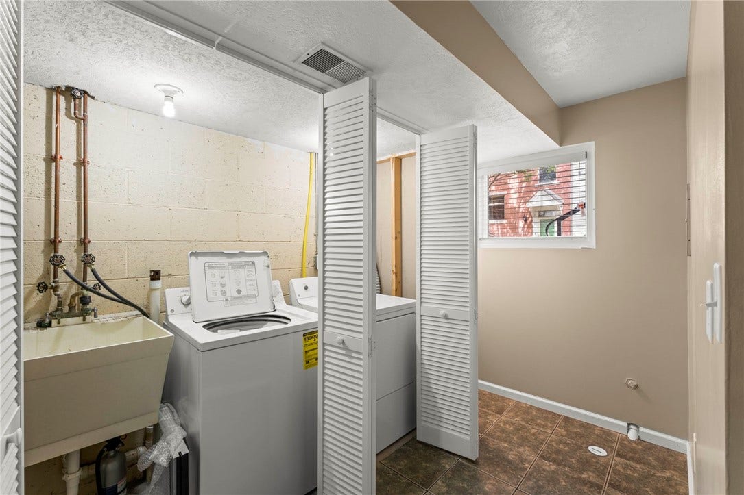 1728 Merriman Court, Pittsburgh, PA 15203 Laundry 1728 Merriman Crt