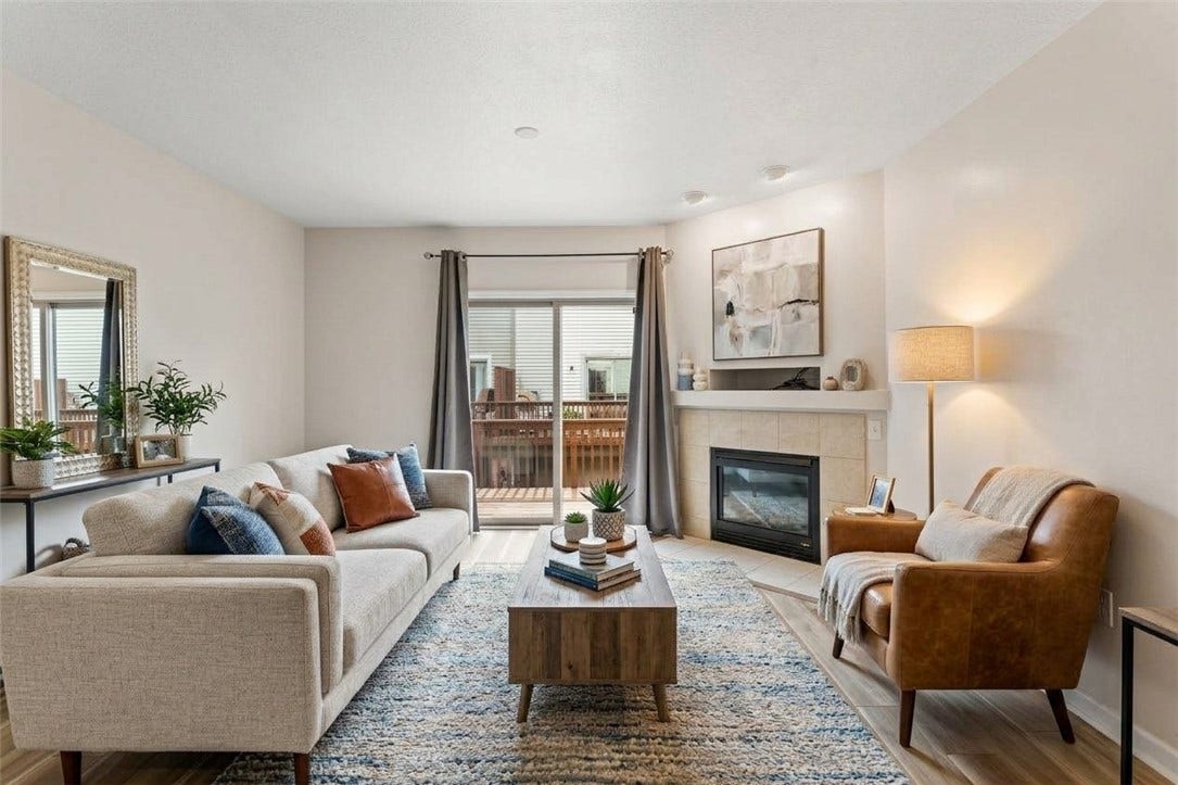 1728 Merriman Court, Pittsburgh, PA 15203 Staged Living Room 1728 Merriman Crt