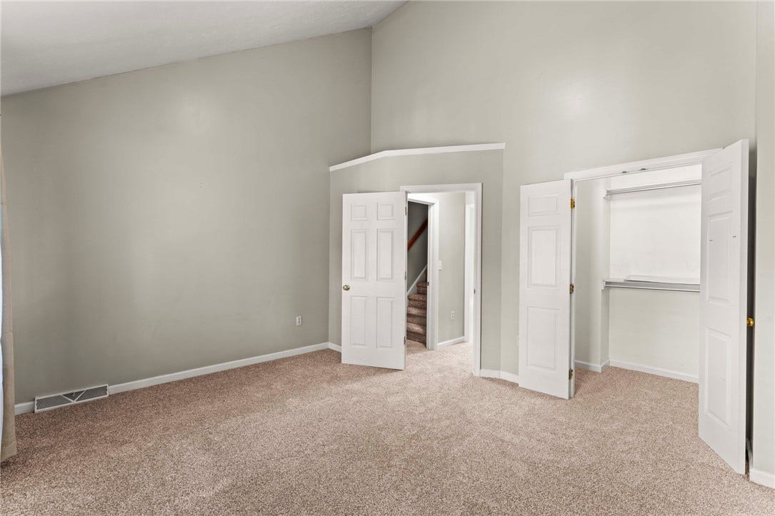 1728 Merriman Court, Pittsburgh, PA 15203 Primary Bedroom 1728 Merriman Crt