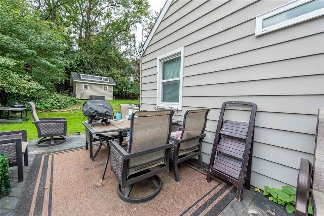 92 Adams Dr, Pittsburgh, PA 15241