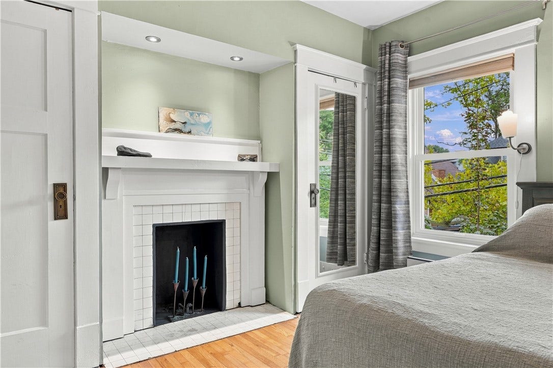 5828 Nicholson St, Pittsburgh, PA 15217 5828 Nicholson St, Pittsburgh, PA 15217