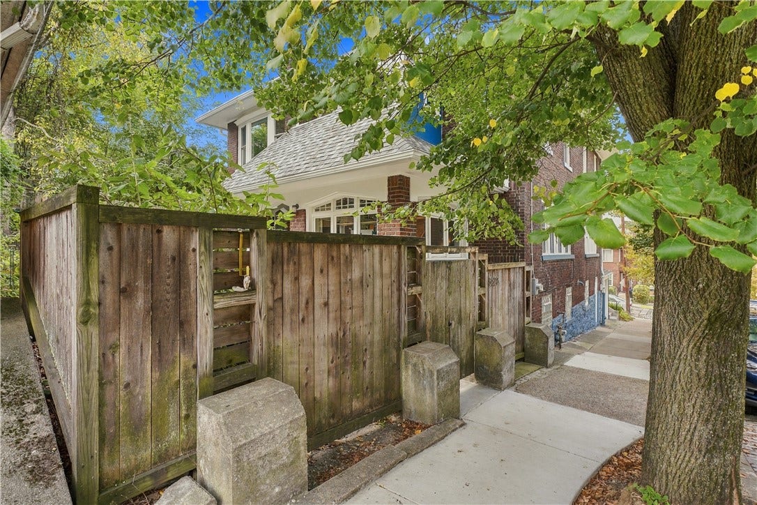 5828 Nicholson St, Pittsburgh, PA 15217 5828 Nicholson St, Pittsburgh, PA 15217