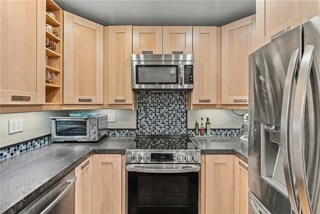 5828 Nicholson St, Pittsburgh, PA 15217 5828 Nicholson St, Pittsburgh, PA 15217