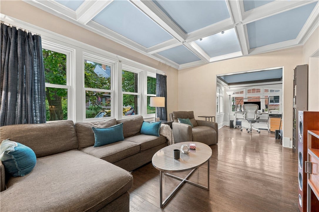5828 Nicholson St, Pittsburgh, PA 15217 5828 Nicholson St, Pittsburgh, PA 15217
