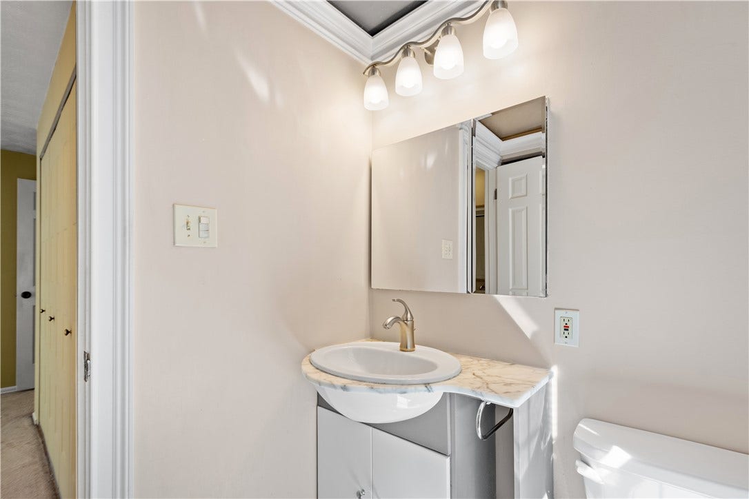 1693 Hathaway, Pittsburgh, PA 15241