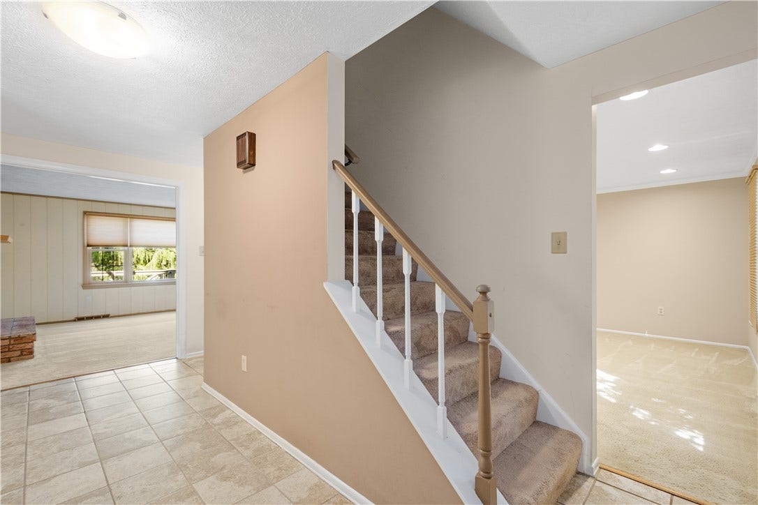1693 Hathaway, Pittsburgh, PA 15241