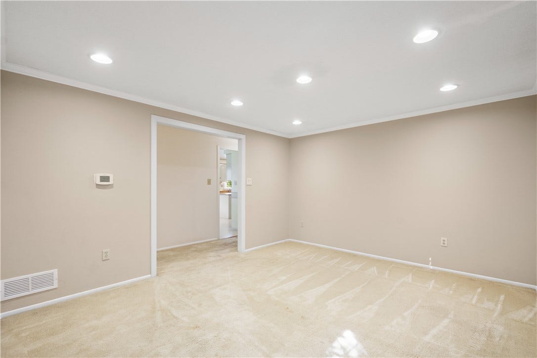 1693 Hathaway, Pittsburgh, PA 15241