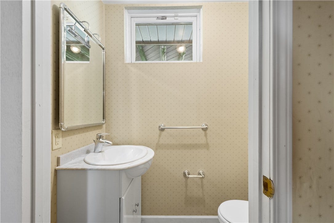 1693 Hathaway, Pittsburgh, PA 15241