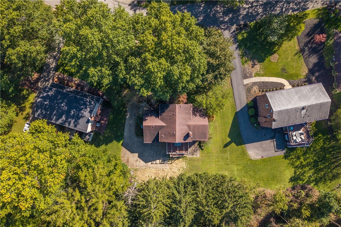 1693 Hathaway, Pittsburgh, PA 15241