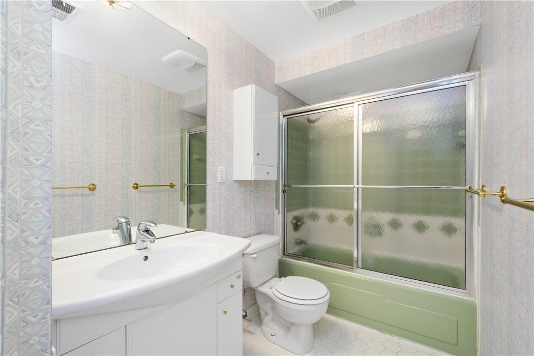 1693 Hathaway, Pittsburgh, PA 15241