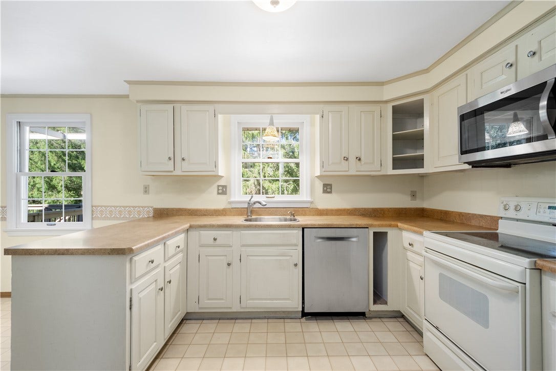 1693 Hathaway, Pittsburgh, PA 15241